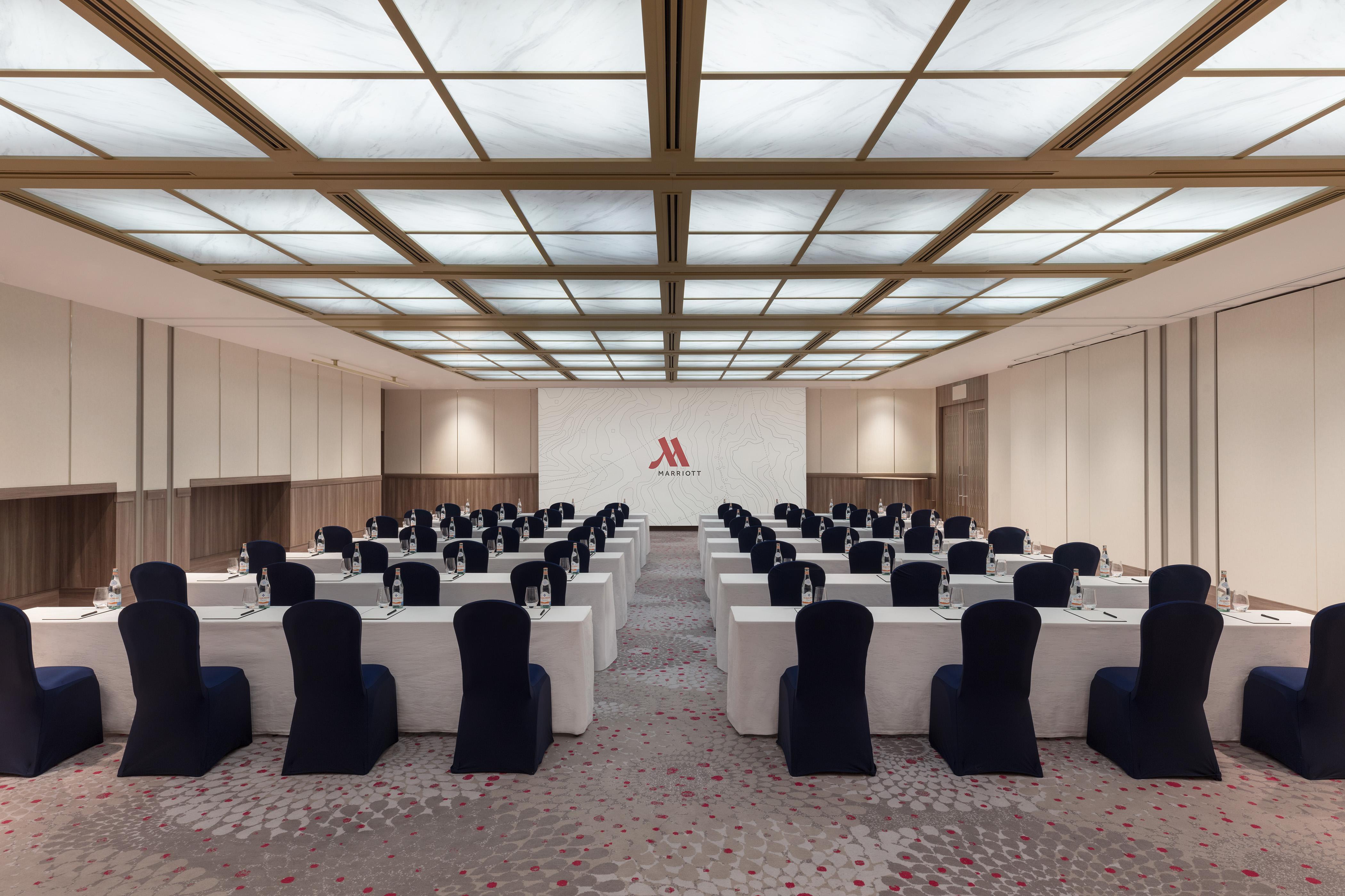 Lake Biwa Marriott Hotel Moriyama Exterior photo