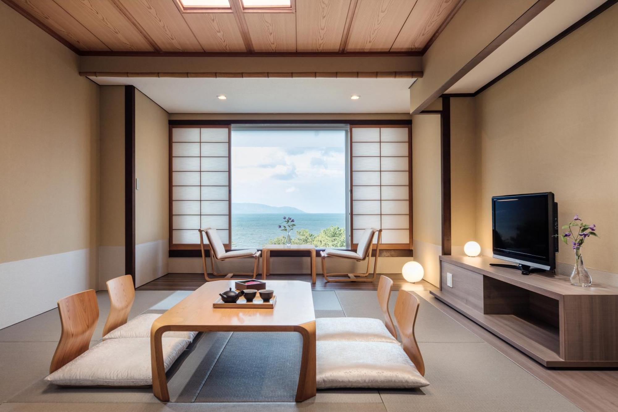 Lake Biwa Marriott Hotel Moriyama Exterior photo