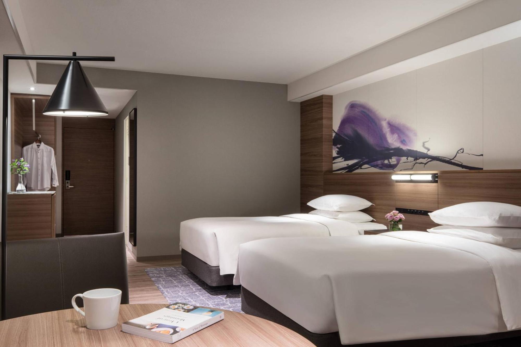 Lake Biwa Marriott Hotel Moriyama Exterior photo