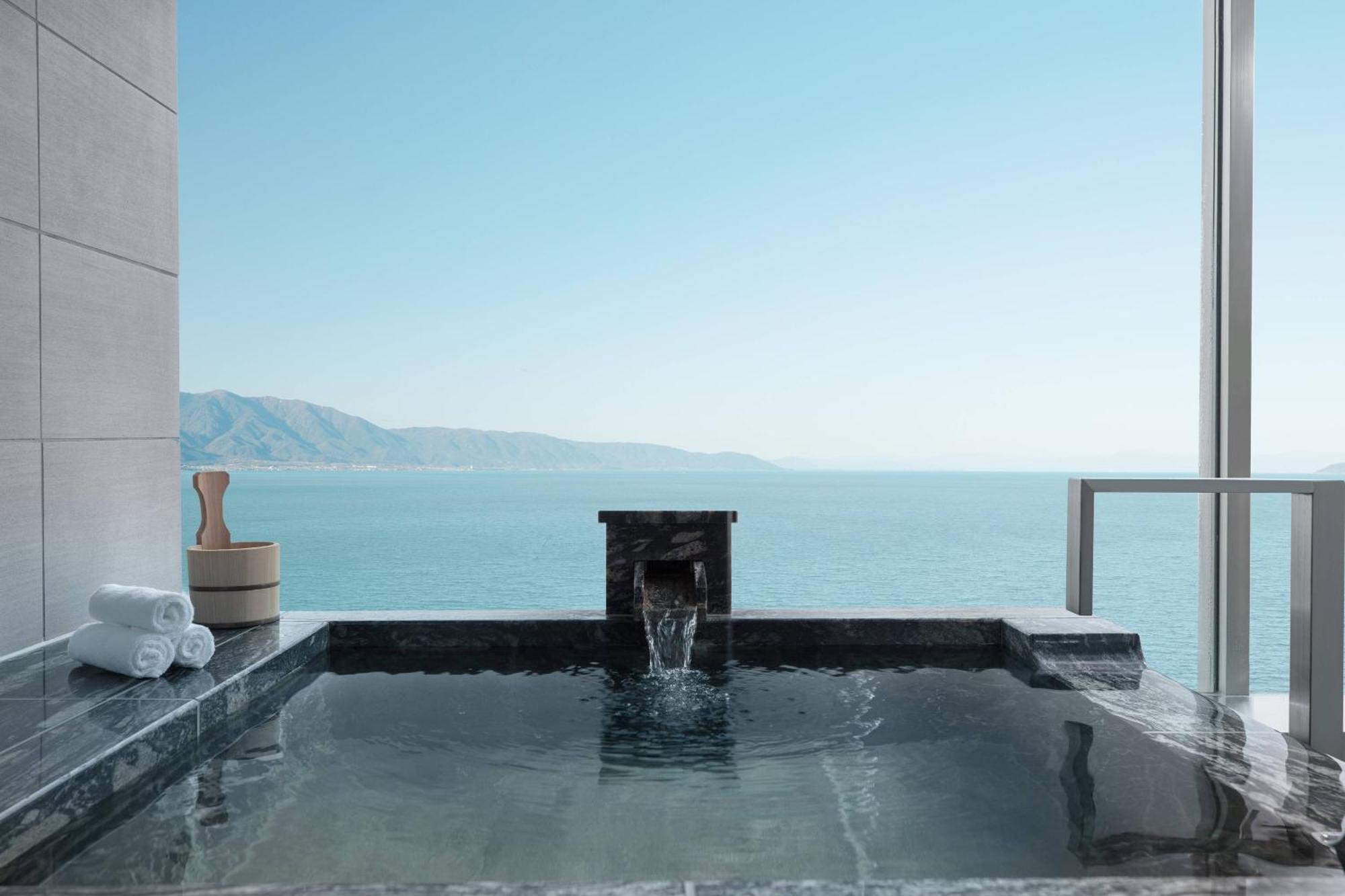 Lake Biwa Marriott Hotel Moriyama Exterior photo